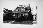 514 E HOMER ST, a Bungalow house, built in Milwaukee, Wisconsin in 1920.