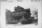 544 E HOMER ST, a American Foursquare house, built in Milwaukee, Wisconsin in 1909.