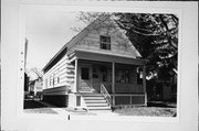 2523 S LENOX ST, a Front Gabled house, built in Milwaukee, Wisconsin in .