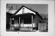 622 E LINCOLN AVE, a Front Gabled house, built in Milwaukee, Wisconsin in .