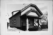 834 E LINCOLN AVE, a Bungalow house, built in Milwaukee, Wisconsin in 1929.