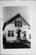 834 E LINUS ST, a Front Gabled house, built in Milwaukee, Wisconsin in .