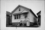 2323 S LOGAN AVE, a Front Gabled house, built in Milwaukee, Wisconsin in 1915.