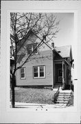 2431 S LOGAN AVE, a Queen Anne house, built in Milwaukee, Wisconsin in 1951.