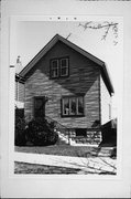 2538 S LOGAN AVE, a Front Gabled house, built in Milwaukee, Wisconsin in .
