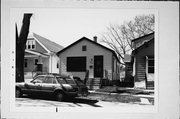 2579 S LOGAN AVE, a Front Gabled house, built in Milwaukee, Wisconsin in .