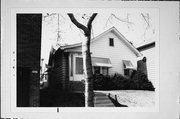2623 S LOGAN AVE, a Front Gabled house, built in Milwaukee, Wisconsin in .