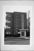 1026 E LYON, a Contemporary apartment/condominium, built in Milwaukee, Wisconsin in 1952.