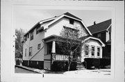 2930-30A S MABBETT AVE, a Craftsman house, built in Milwaukee, Wisconsin in 1921.