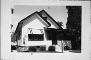 2984 S MABBETT AVE, a Front Gabled house, built in Milwaukee, Wisconsin in 1918.