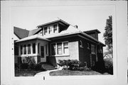 2986 S MABBETT AVE, a Bungalow house, built in Milwaukee, Wisconsin in 1928.
