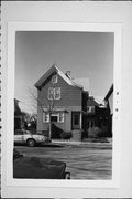 1004 W MADISON ST, a Cross Gabled house, built in Milwaukee, Wisconsin in .