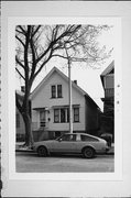 1011 W MADISON ST, a Front Gabled house, built in Milwaukee, Wisconsin in .