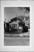 1110 W MADISON ST, a Front Gabled house, built in Milwaukee, Wisconsin in .