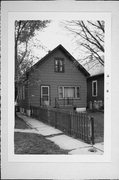 1315A W MADISON ST, a Front Gabled house, built in Milwaukee, Wisconsin in .