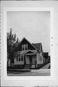 1439 W MADISON ST, a Cross Gabled house, built in Milwaukee, Wisconsin in .