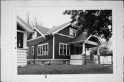1021 E MANITOBA ST, a Bungalow house, built in Milwaukee, Wisconsin in 1921.