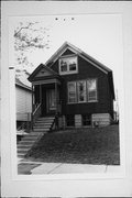 1317 E MANITOBA ST, a Front Gabled house, built in Milwaukee, Wisconsin in 1903.
