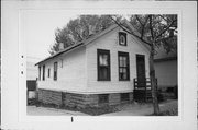 323 W MAPLE ST, a Front Gabled house, built in Milwaukee, Wisconsin in .