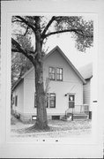 329 W MAPLE ST, a Front Gabled house, built in Milwaukee, Wisconsin in .