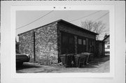 1022A W MINERAL ST, a Astylistic Utilitarian Building garage, built in Milwaukee, Wisconsin in .