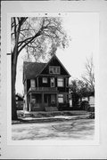 1231 W MINERAL ST, a Queen Anne house, built in Milwaukee, Wisconsin in .
