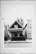 1425 W MINERAL ST, a Front Gabled house, built in Milwaukee, Wisconsin in .