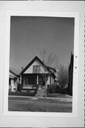1534 W MINERAL ST, a Front Gabled house, built in Milwaukee, Wisconsin in .