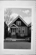 1547 W MINERAL ST, a Front Gabled house, built in Milwaukee, Wisconsin in .