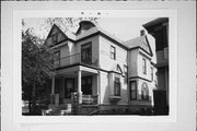 1705 W MINERAL ST, a Queen Anne house, built in Milwaukee, Wisconsin in 1889.