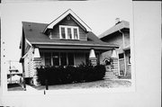 2755 S QUINCY AVE, a Bungalow house, built in Milwaukee, Wisconsin in 1924.