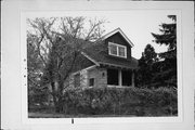 1915-15A E RUSK AVE, a Bungalow duplex, built in Milwaukee, Wisconsin in 1917.