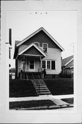 513 E RUSSELL AVE, a Front Gabled house, built in Milwaukee, Wisconsin in 1916.