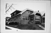 537 E RUSSELL AVE, a Bungalow house, built in Milwaukee, Wisconsin in 1927.