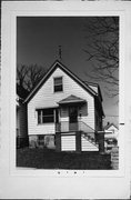 616 E RUSSELL AVE, a Front Gabled house, built in Milwaukee, Wisconsin in .