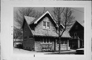 720 E RUSSELL AVE, a Arts and Crafts house, built in Milwaukee, Wisconsin in 1913.
