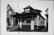 1219 E RUSSELL AVE, a American Foursquare house, built in Milwaukee, Wisconsin in .