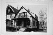 1220 E RUSSELL AVE, a Front Gabled house, built in Milwaukee, Wisconsin in 1900.