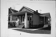1228 E RUSSELL AVE, a Front Gabled house, built in Milwaukee, Wisconsin in .