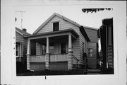 1239 E RUSSELL AVE, a Front Gabled house, built in Milwaukee, Wisconsin in .