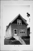 218 W SCOTT ST, a Front Gabled house, built in Milwaukee, Wisconsin in .