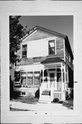 320 W SCOTT ST, a Front Gabled house, built in Milwaukee, Wisconsin in .