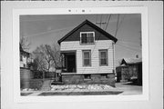624 W SCOTT ST, a Front Gabled house, built in Milwaukee, Wisconsin in .