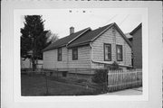 1225A W SCOTT ST, a Front Gabled house, built in Milwaukee, Wisconsin in .