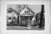 1330 W SCOTT ST, a Front Gabled house, built in Milwaukee, Wisconsin in .