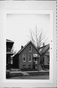 1409 W SCOTT ST, a Front Gabled house, built in Milwaukee, Wisconsin in .
