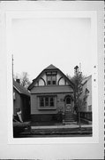 1411 W SCOTT ST, a Craftsman house, built in Milwaukee, Wisconsin in .