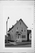 1527 W SCOTT ST, a Front Gabled house, built in Milwaukee, Wisconsin in .