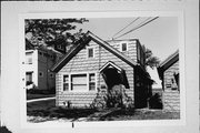 2638 S SHORE DR, a Front Gabled house, built in Milwaukee, Wisconsin in 1877.