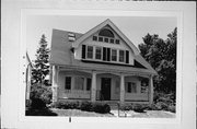 2959 S SHORE DR, a Arts and Crafts house, built in Milwaukee, Wisconsin in 1921.
